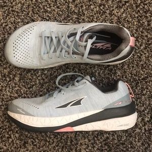 Altra Paradigm 4.5 Running Shoes